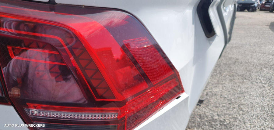 2016 Volkswagen Tiguan Hatch Strut