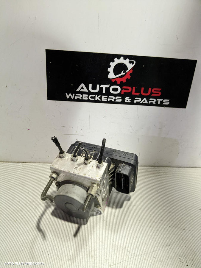2016 Toyota Yaris Abs Pump Modulator