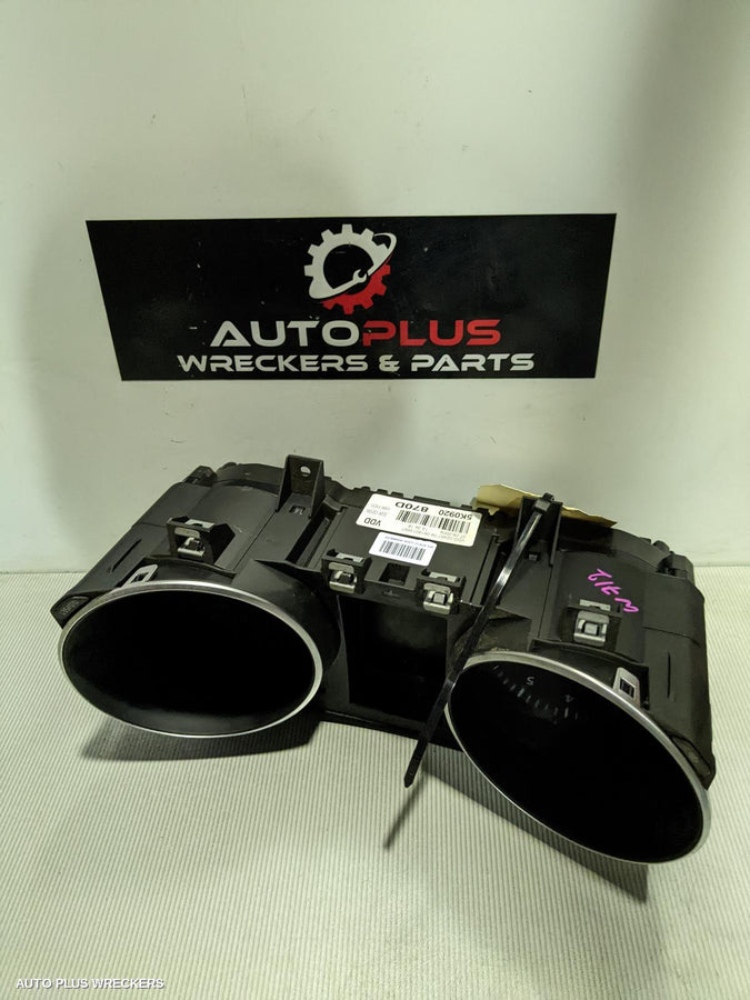 2009 Volkswagen Golf Instrument Cluster