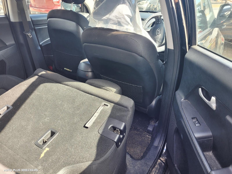 2010 Kia Sportage Right Taillight