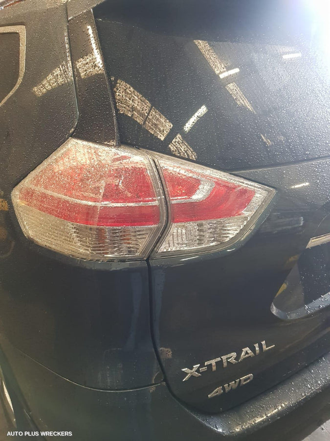 2015 Nissan Xtrail Console