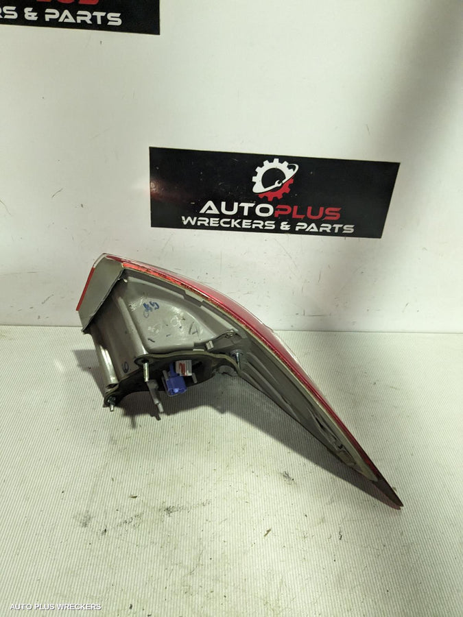 2013-2016 Toyota Corolla Left Taillight