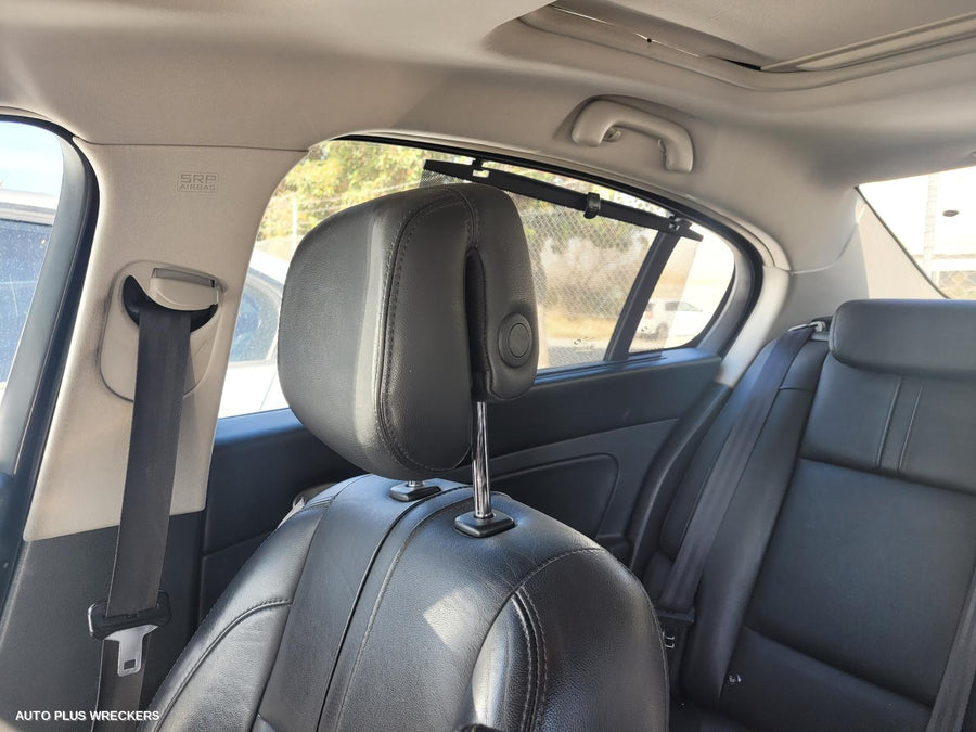 2011 Renault Latitude Left Rear Door Sliding