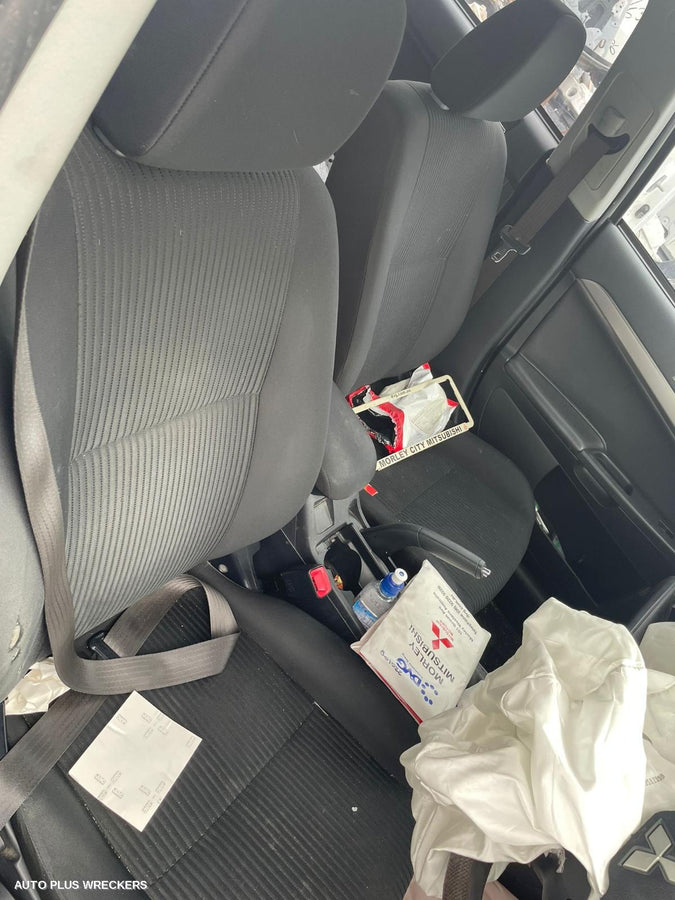 2013 Mitsubishi Lancer Right Door Mirror