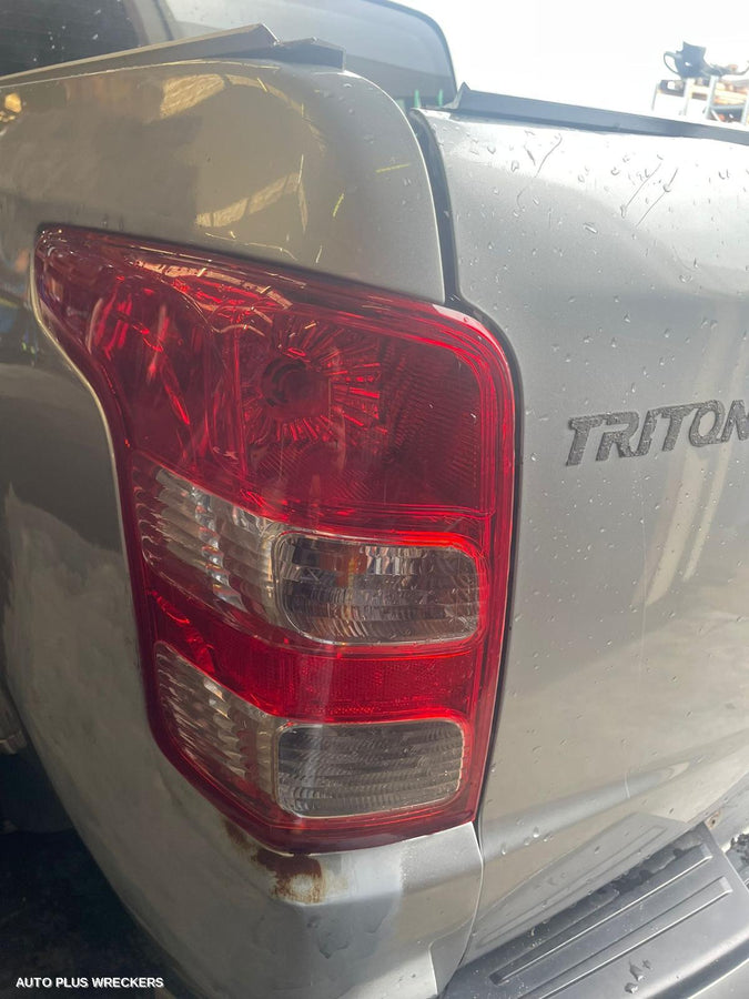 2018 Mitsubishi Triton Left Front Strut