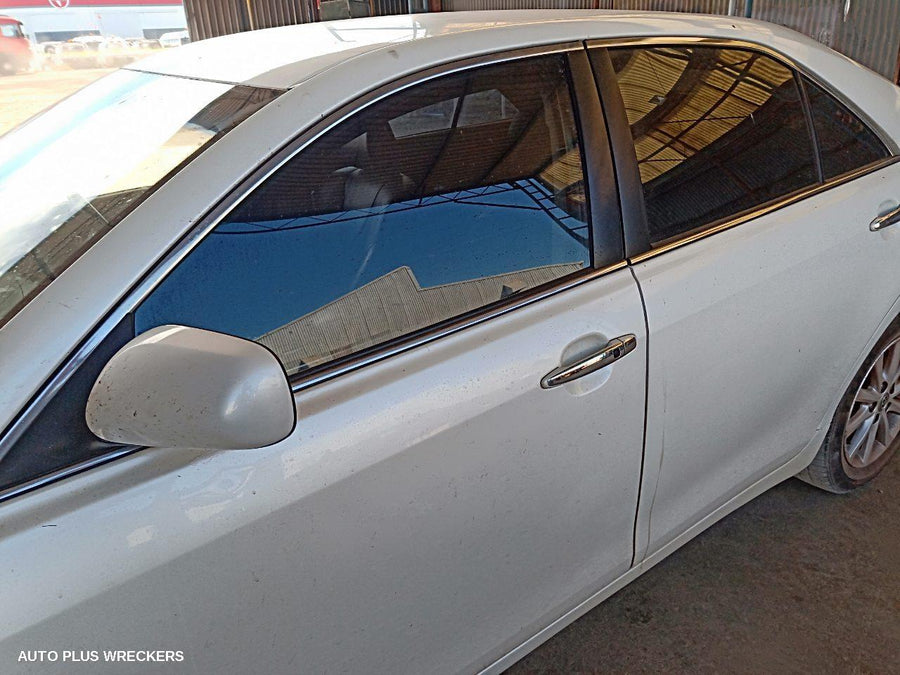 2010 Toyota Camry Rear Garnish