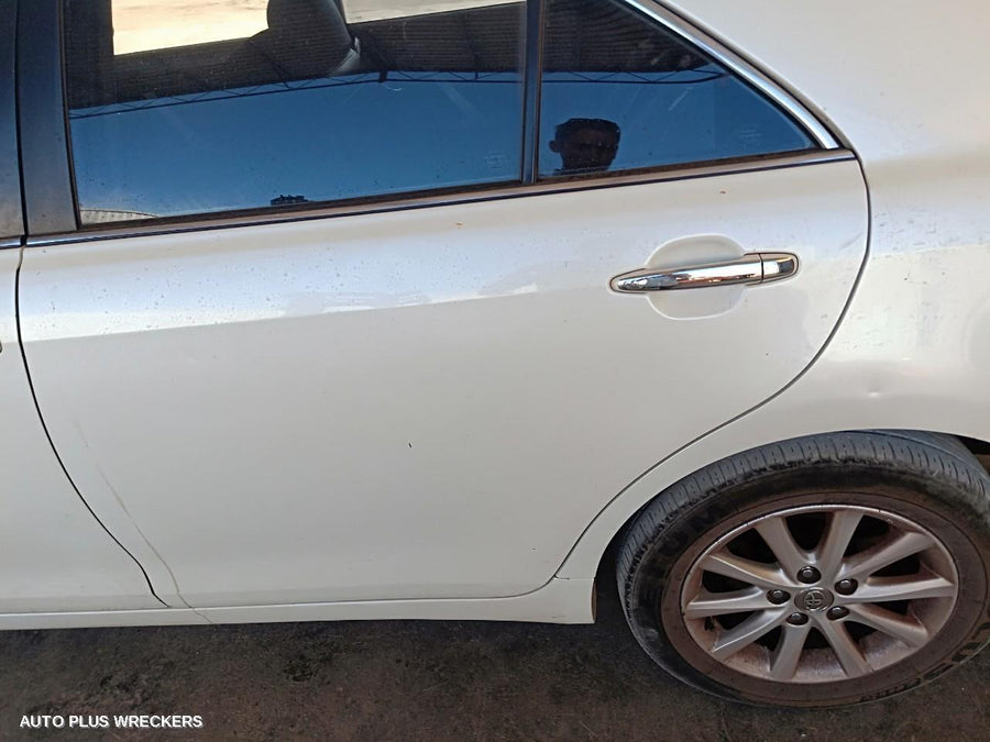 2010 Toyota Camry Rear Garnish