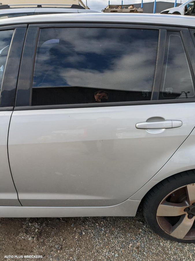 2013 Holden Commodore Left Front Hub Assembly