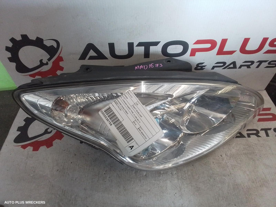 2008-2012 Hyundai I30 Right Headlamp