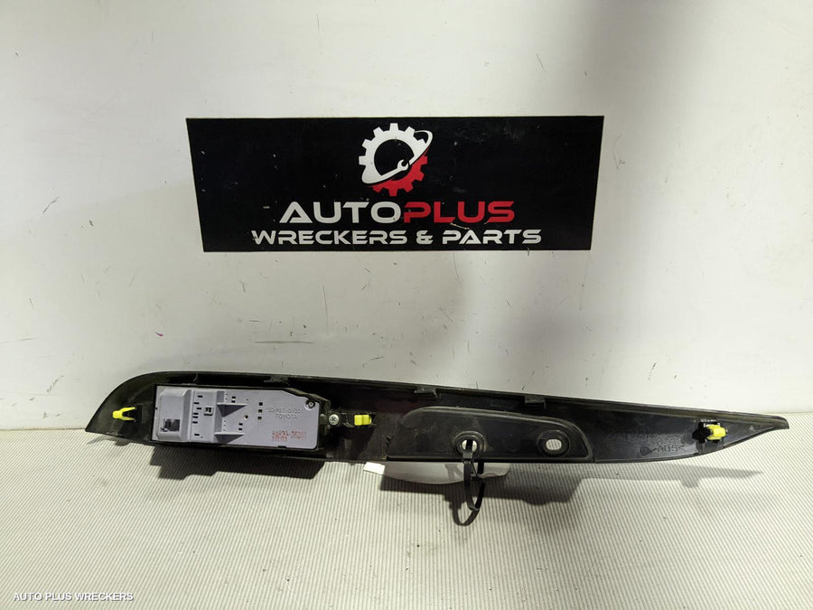 2006 Toyota Hiace Pwr Dr Wind Switch