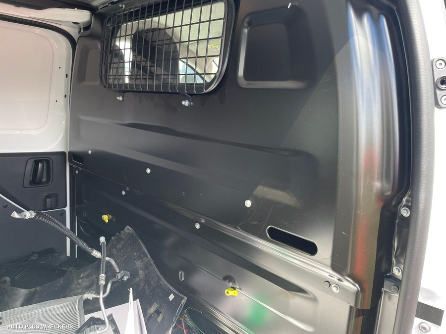 2021 Peugeot Expert Right Taillight