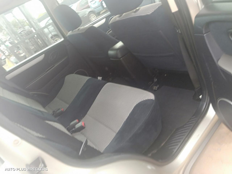 2006 Ford Escape Left Front Door