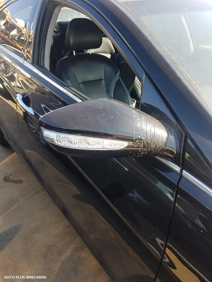 2010-2014 Hyundai I45 Left Rear Door Window