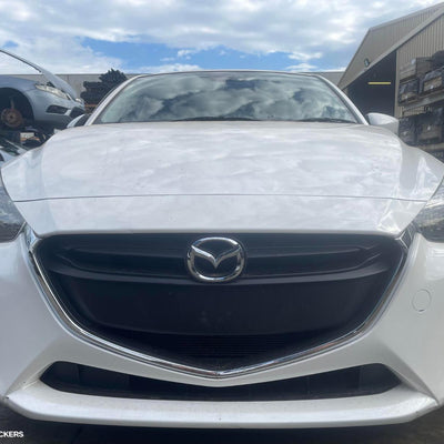 2018 Mazda 2 Left Front Door Window