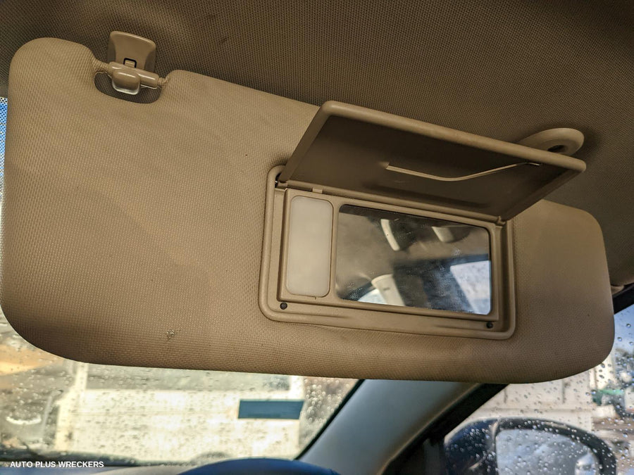 2010 Suzuki Kizashi Left Taillight