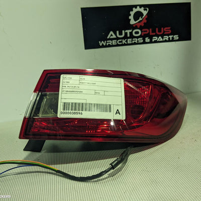 2013-2019 Renault Clio Right Taillight