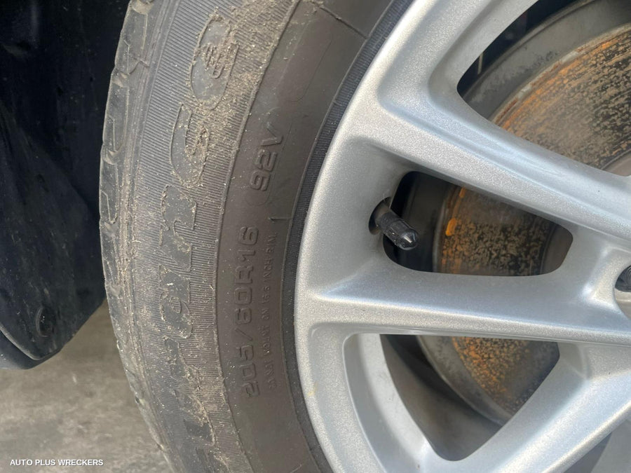 2017 Ford Focus Left Front Door