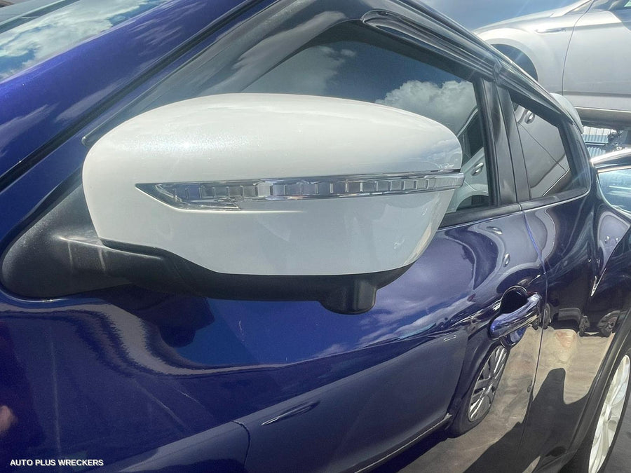 2016 Nissan Juke Left Front Door Window