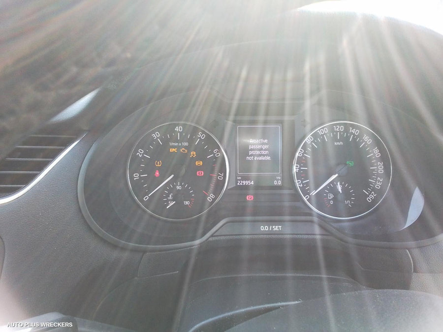 2014 Skoda Octavia Right Rear Wnd Reg Motor