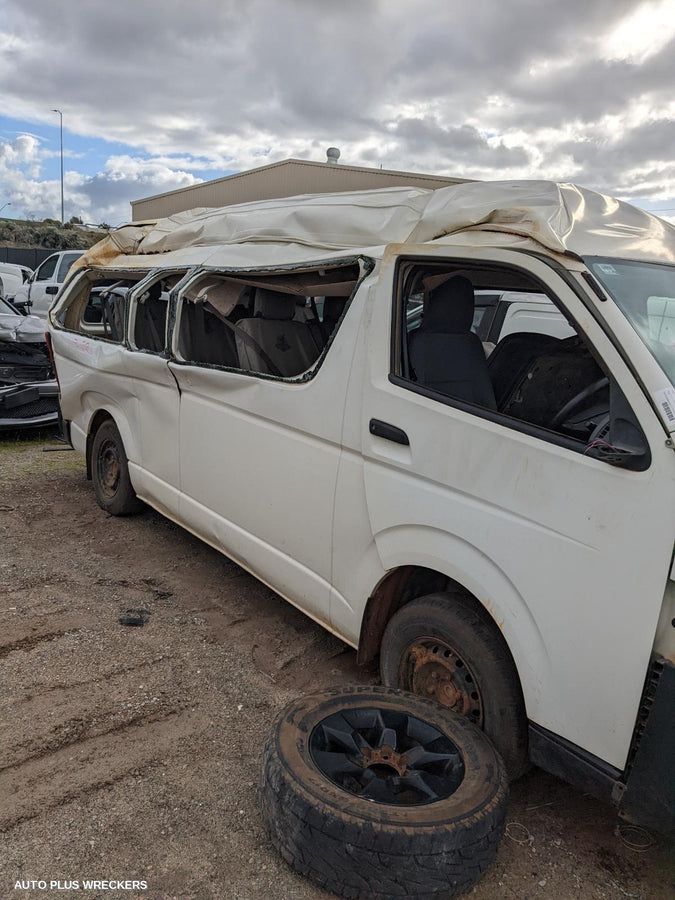 2011 Toyota Hiace Instrument Cluster