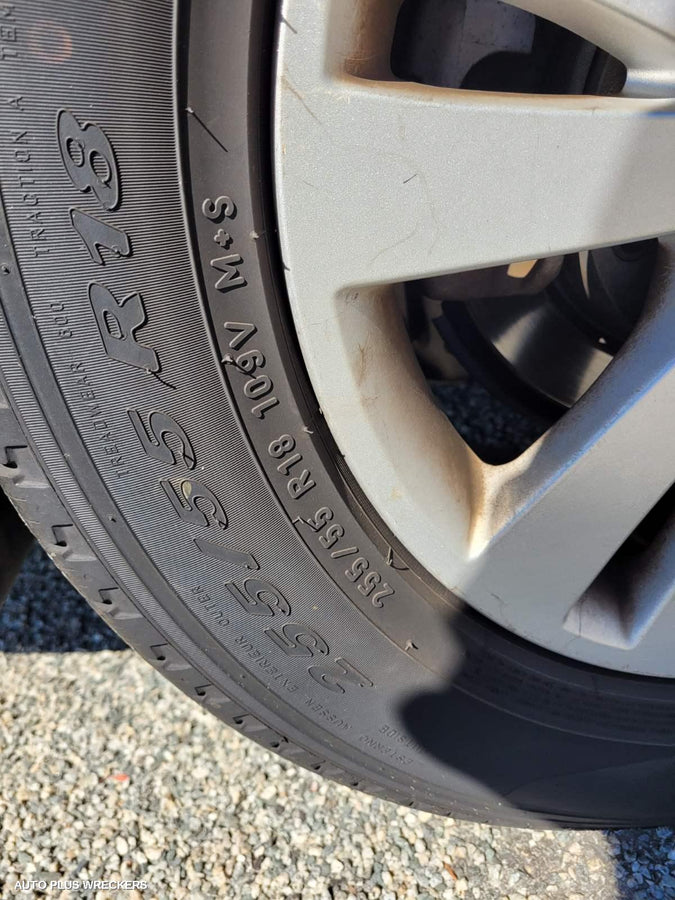 2009 Subaru Tribeca Left Front Door
