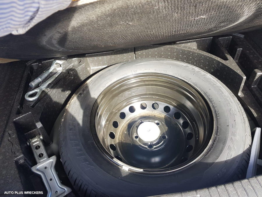 2008 Nissan Dualis Rear Garnish