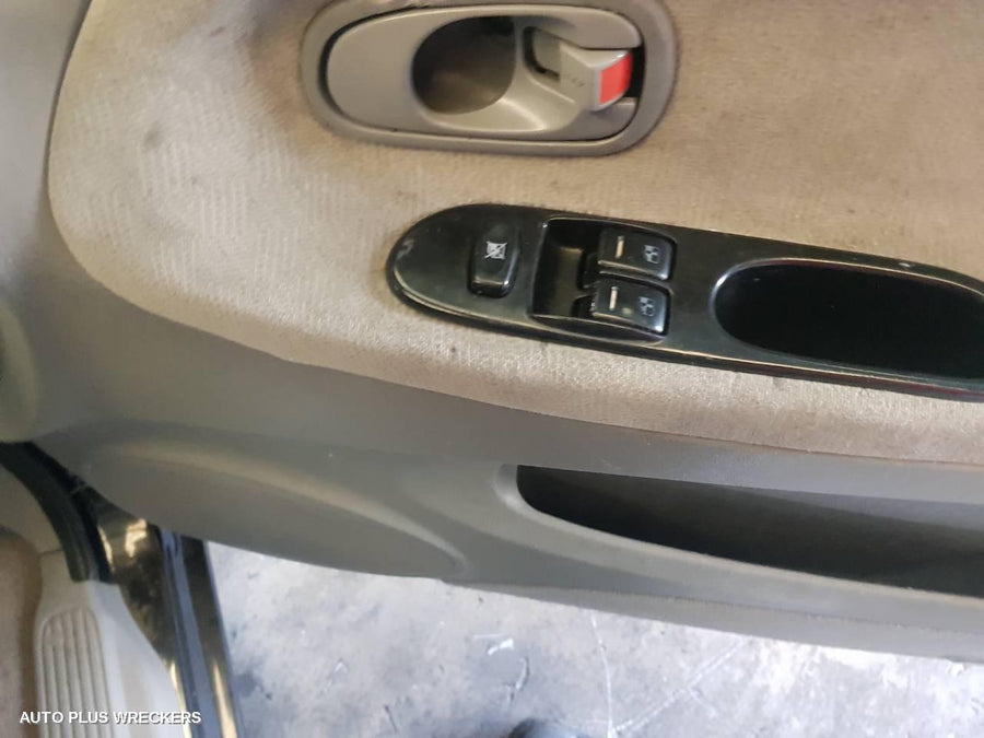 2005 Kia Carnival/grand Carnival Left Guard