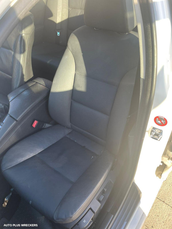 2007 Bmw 5 Series Right Guard