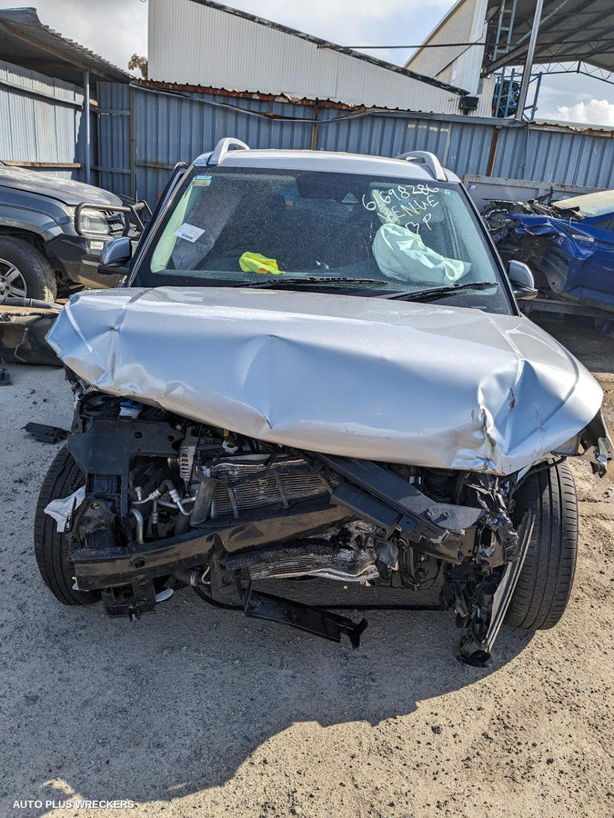 2020 Hyundai Venue Right Front Door Window