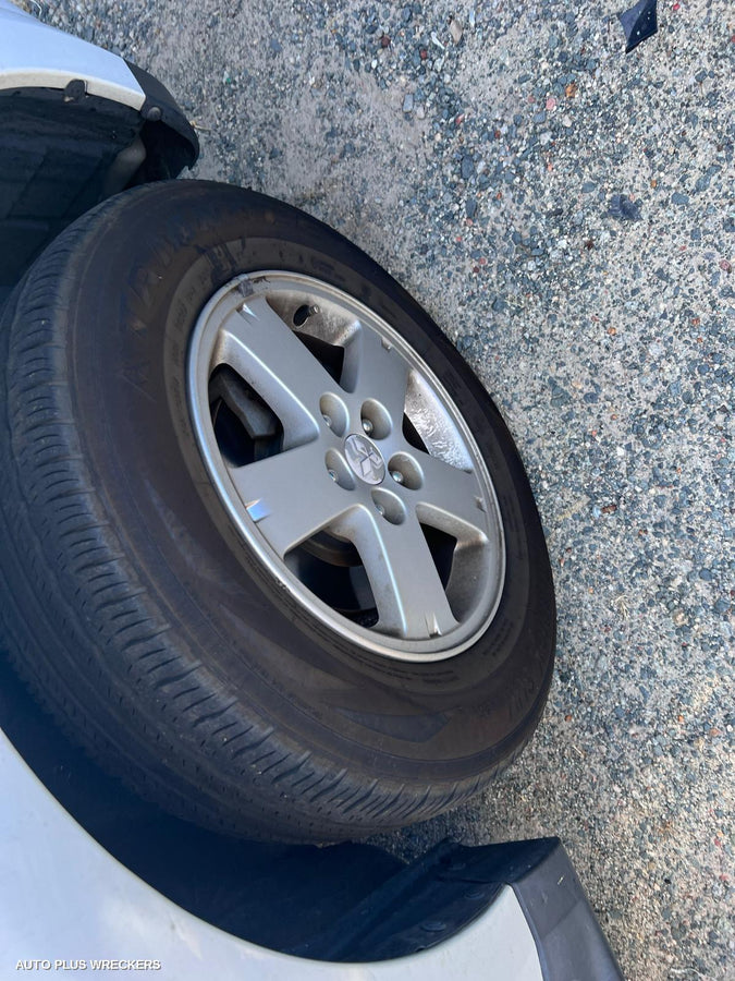 2008 Mitsubishi Outlander Right Door Mirror