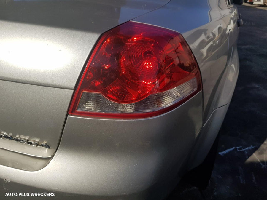 2006-2013 Holden Commodore Left Rear Door Window