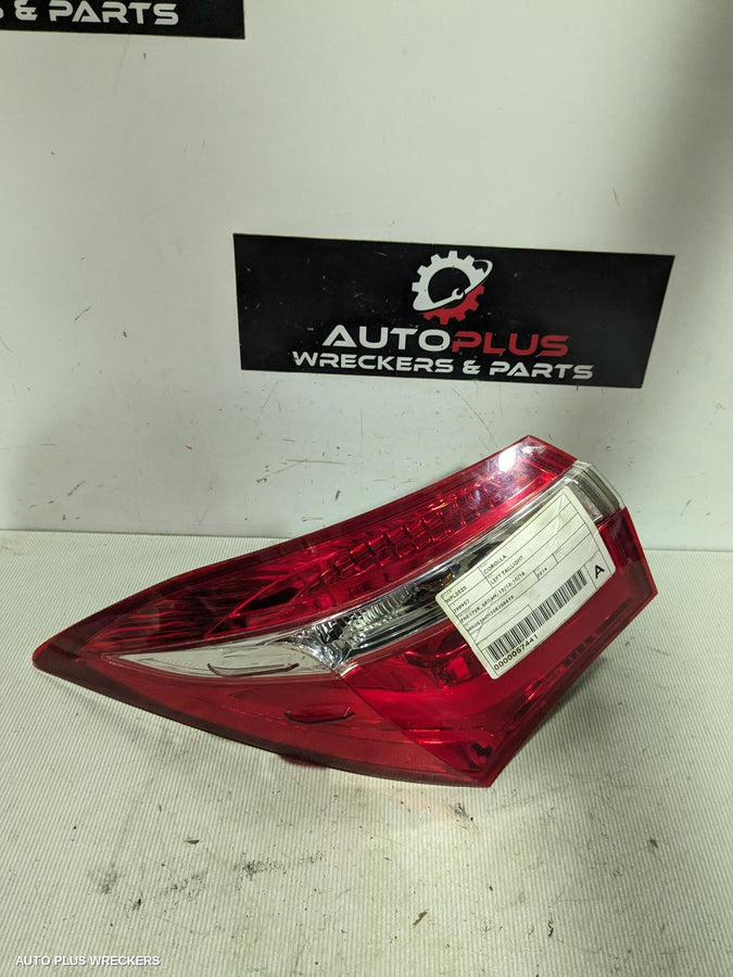 2013-2016 Toyota Corolla Left Taillight