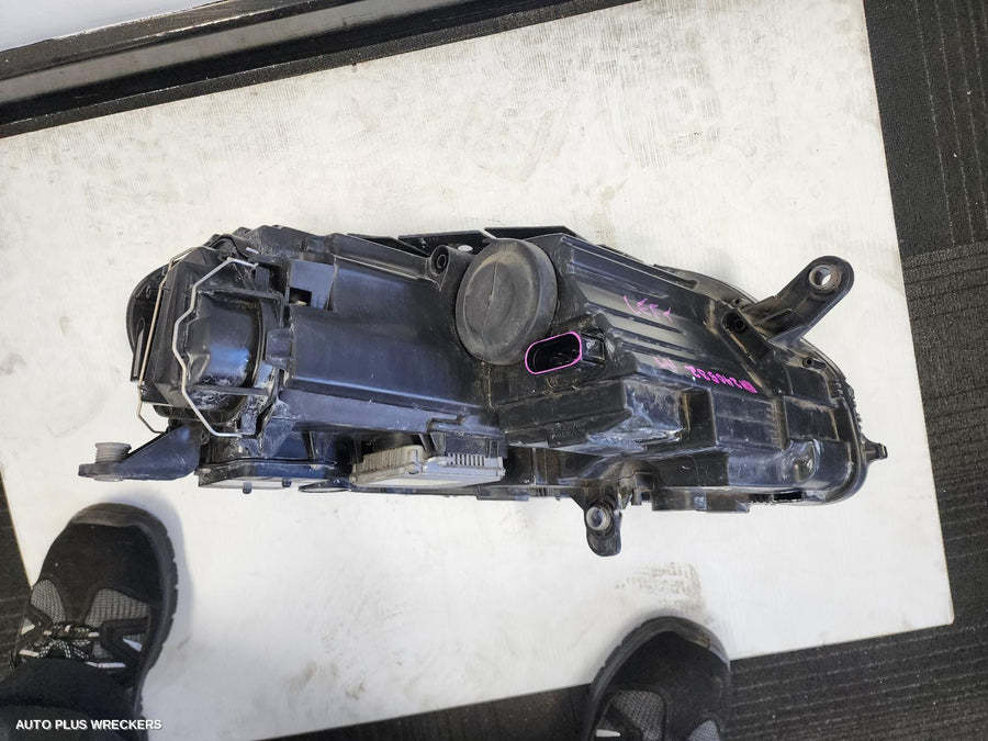 2014 Volkswagen Passat Left Headlamp