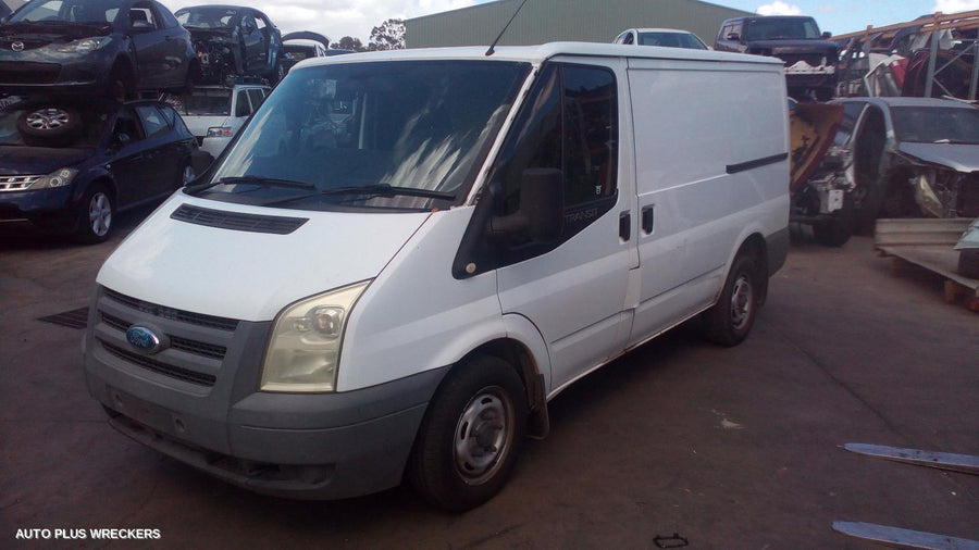 2009 Ford Transit Left Front Door