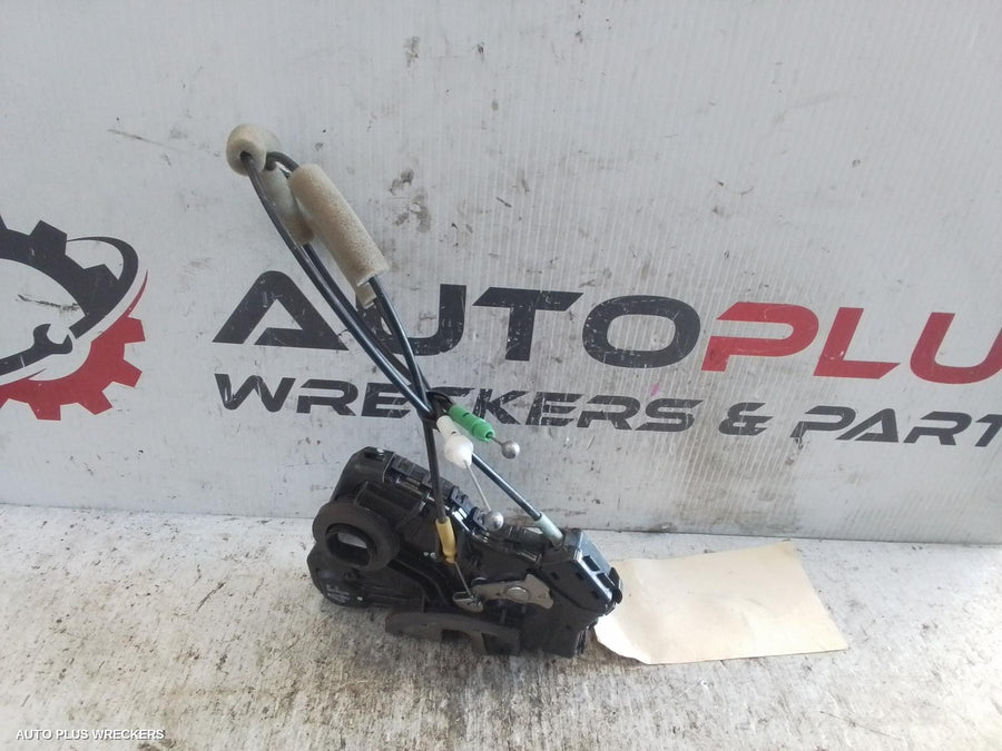 2014 Toyota Aurion Door Boot Gate Lock