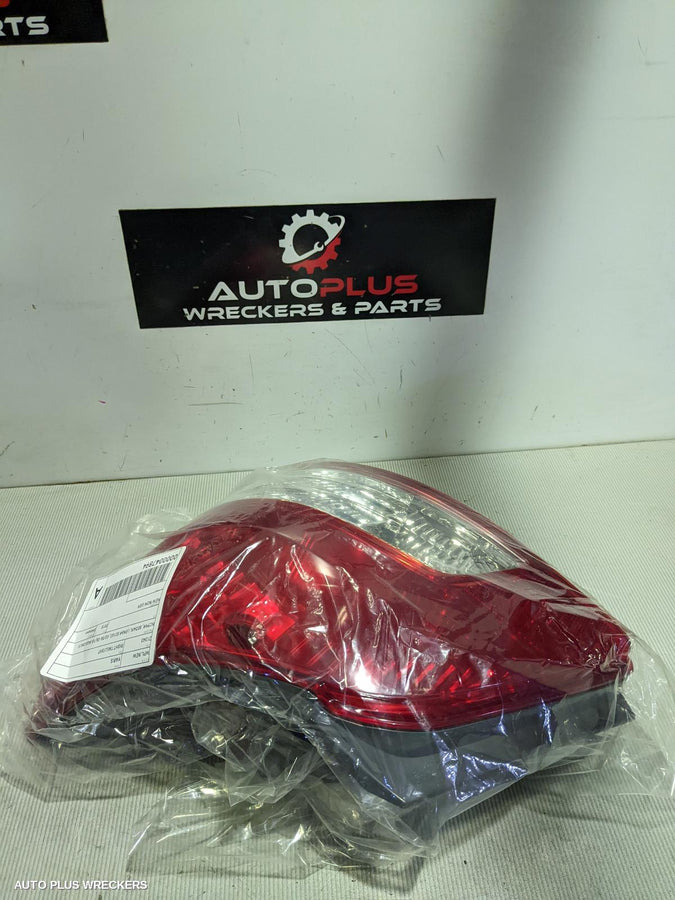 2015 Toyota Yaris Right Taillight