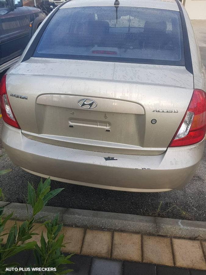 2007 Hyundai Accent Right Front Window Reg Motor