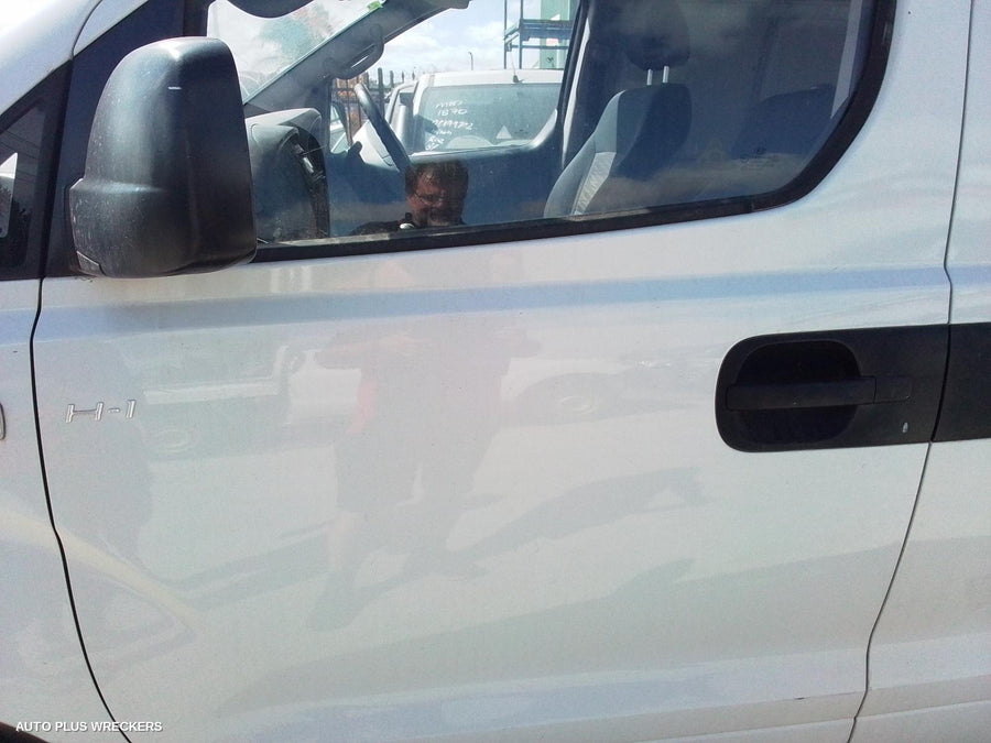 2011 Hyundai Iload/imax Sunvisor