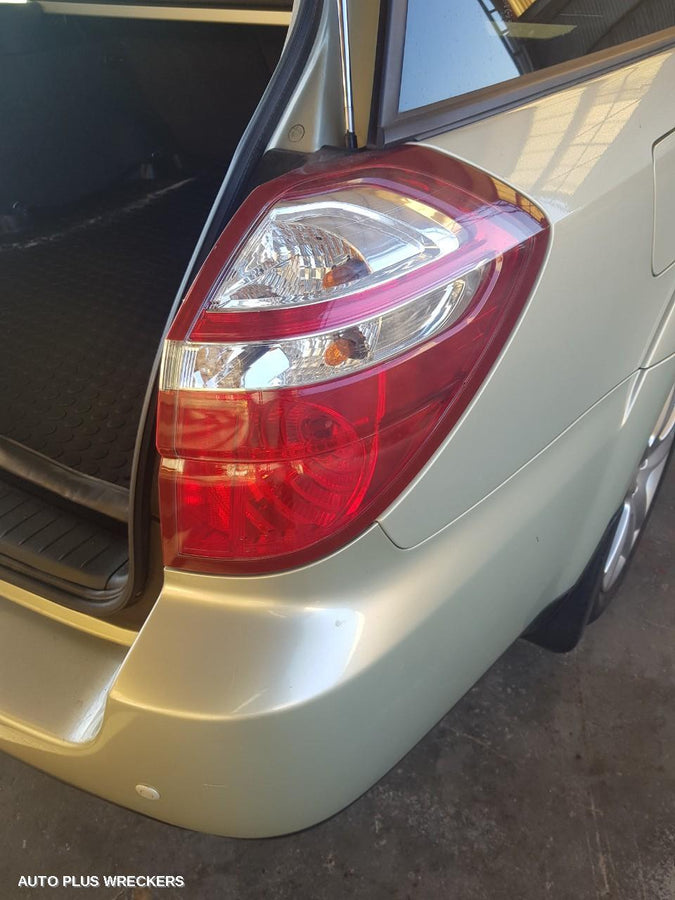 2007 Subaru Outback Right Front Door