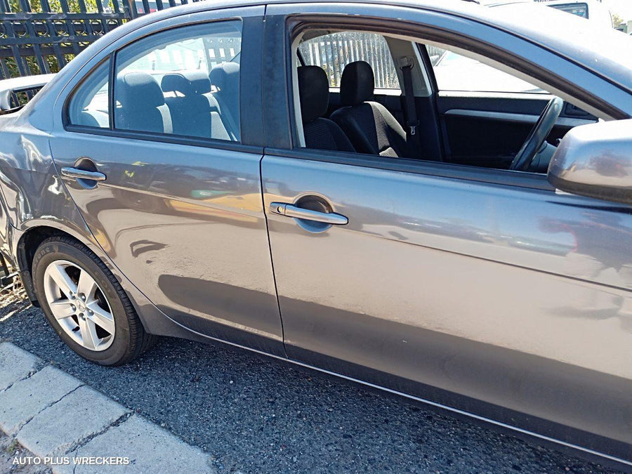 2009 Mitsubishi Lancer Left Taillight