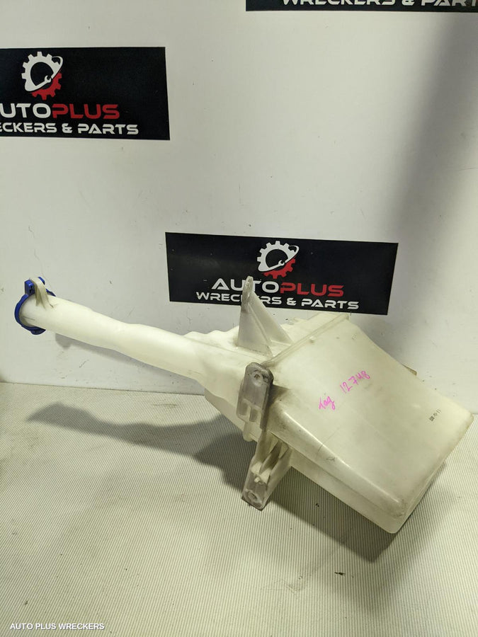 2010 Hyundai I20 Washer Bottle