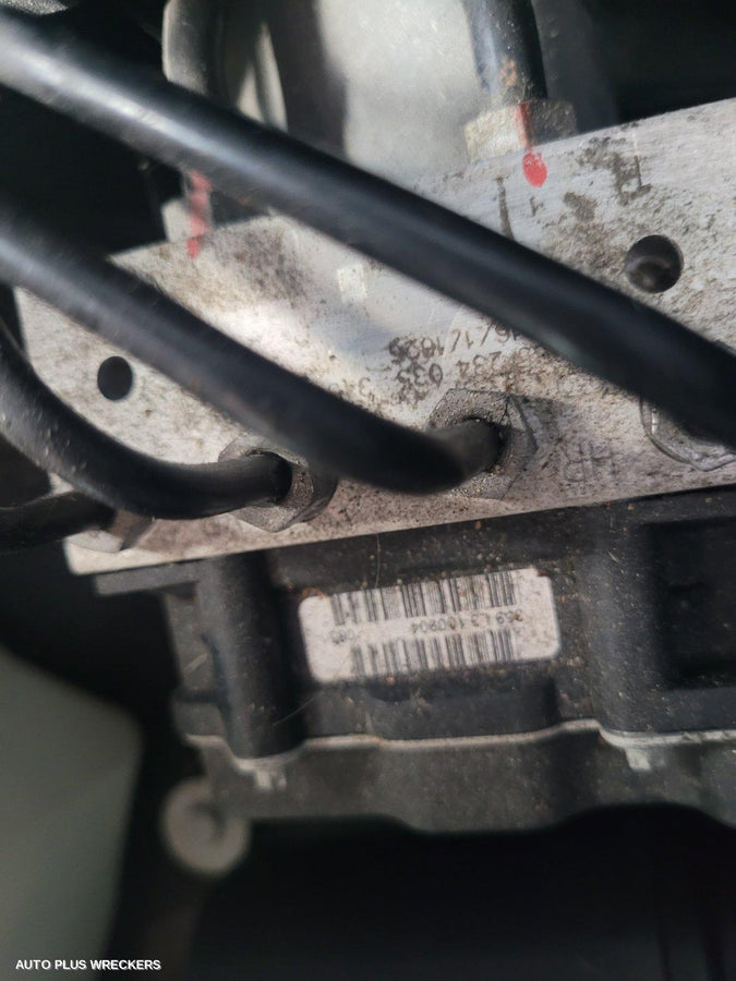 2005 Bmw X3 Left Rear Door Sliding