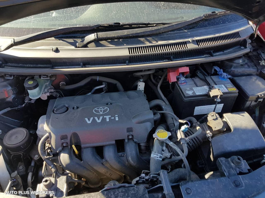 2006 Toyota Yaris Right Rear Door Window