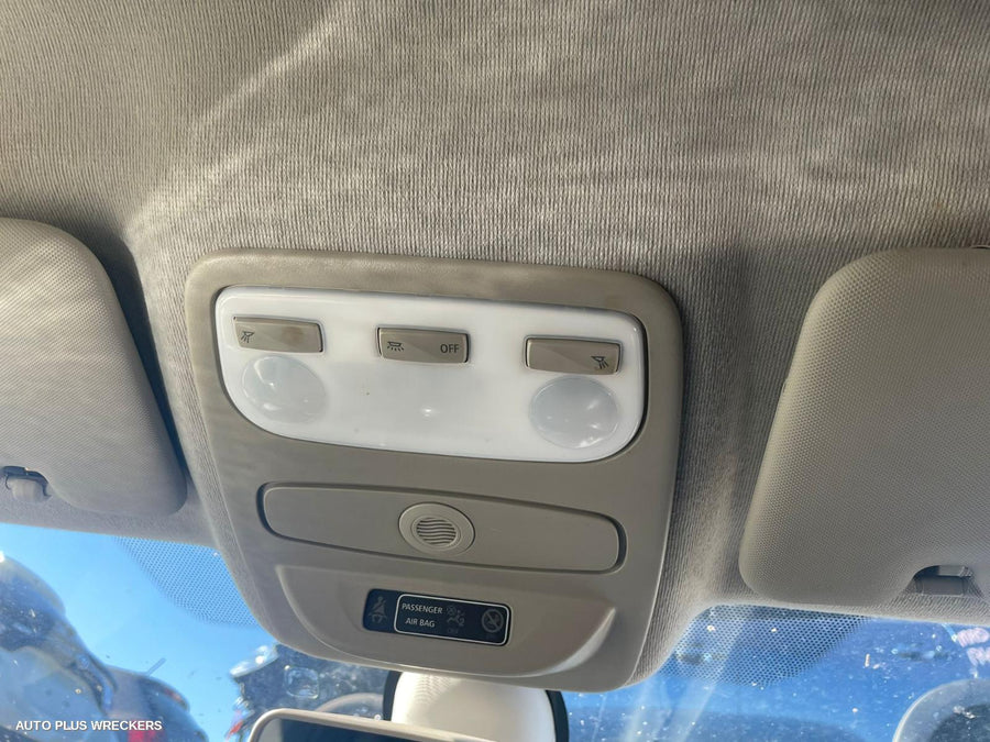 2015 Renault Captur Right Door Mirror