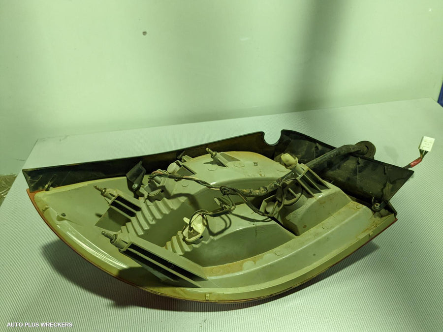 2004 Kia Rio Right Taillight