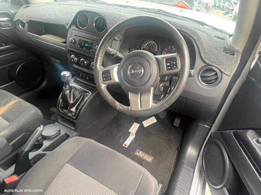 2012 Jeep Patriot Right Door Mirror