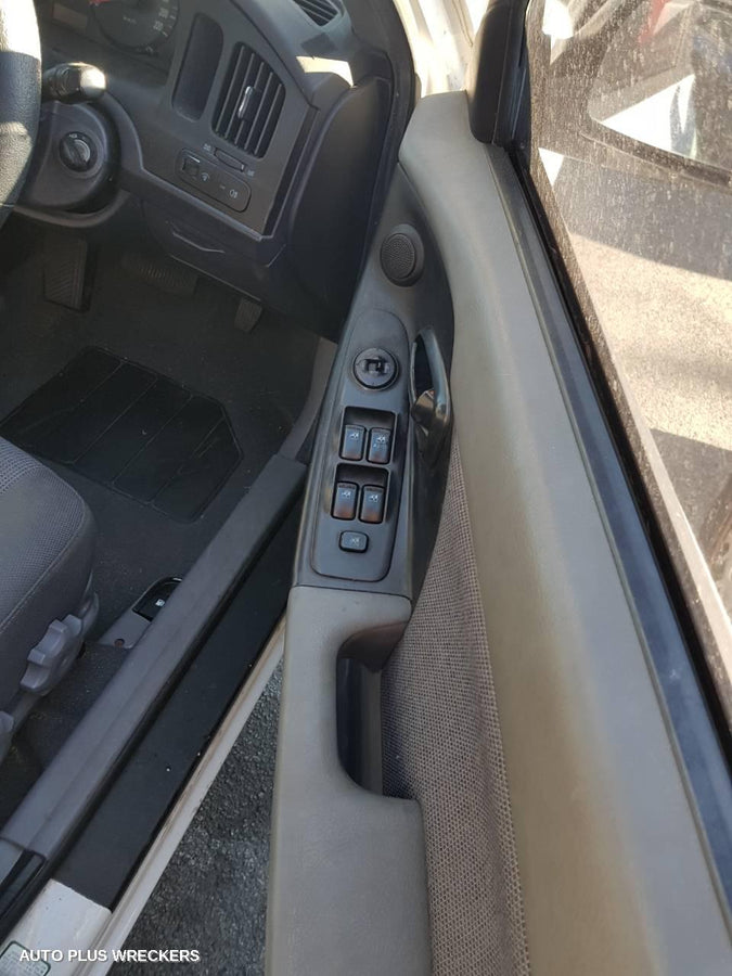 2003 Hyundai Elantra Left Door Mirror