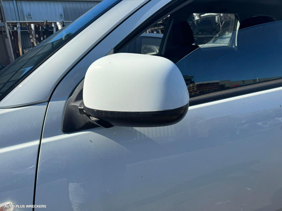 2009 Mitsubishi Outlander Rear Garnish