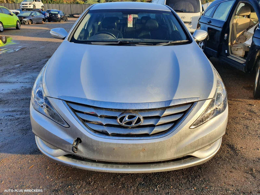 2011 Hyundai I45 Overflow Bottle