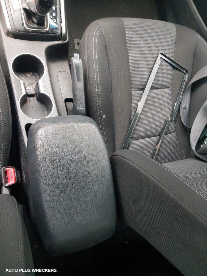 2013 Hyundai I30 Left Front Door Window